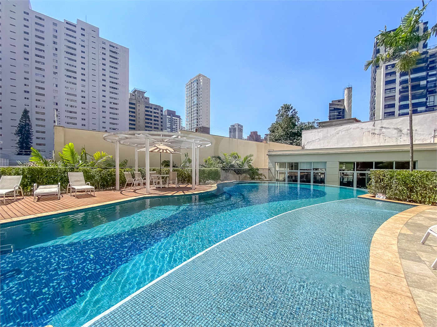 Apartamento - Vila Mariana - Alto Padrão - 3 Suítes - 4 Vagas - Venda / Compra - Próximo ao Metrô