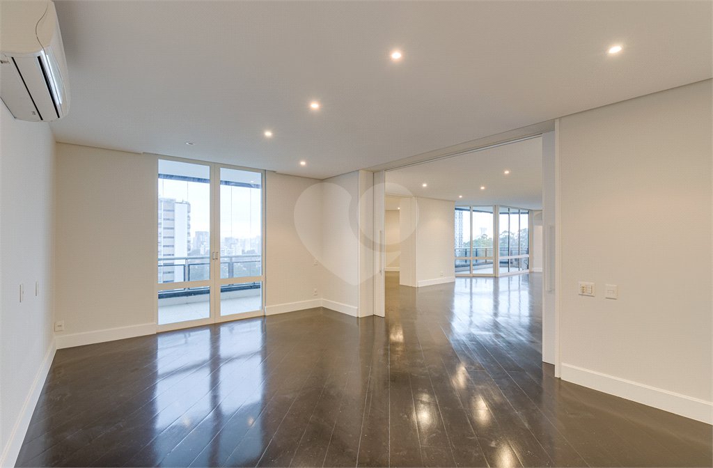 Apartamento à venda ou para alugar com 4 suítes em Alto da Boa Vista, São Paulo, SP