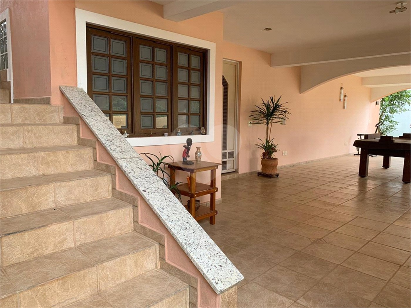 Casa ampla à venda no Vale das Flores em Atibaia