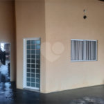Ótima Oportunidade: Casa com Área de Lazer e Garagem para Dois Carros