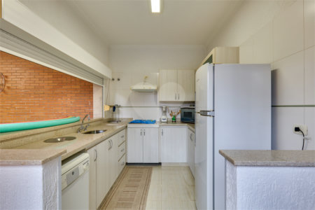 Casa Térrea à venda com 4 quartos, sendo 2 suítes, em Alto da Boa Vista, São Paulo, SP