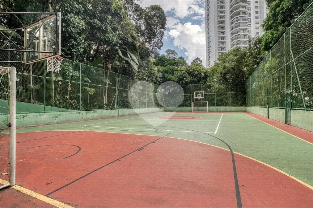 Apartamento à venda com 3 quartos, sendo 1 suíte, em Jardim Marajoara, São Paulo, SP