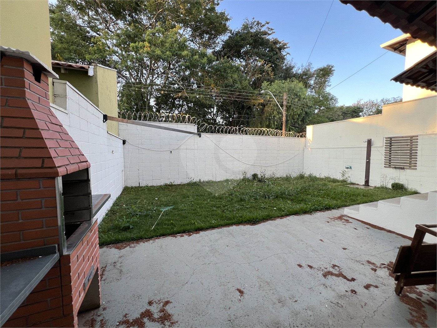 CASA COM 3 QUARTOS NO CONDOMÍNIO GRAND VILLE