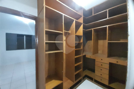 Casa de Alto Padrão à Venda e Locação no Parque Santa Mônica - São Carlos