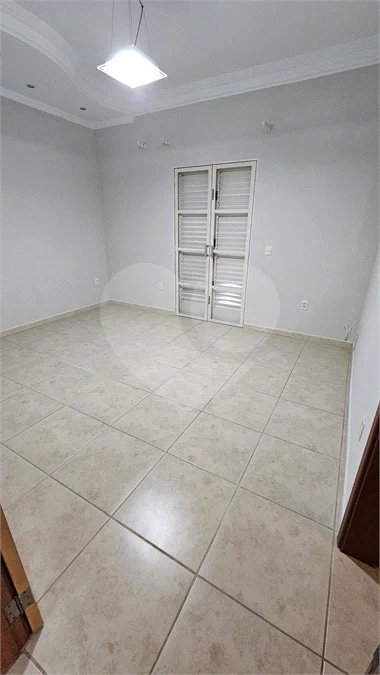 Casa Locação e Venda Condomínio Portal de Itaici 04 Dormitórios 02 suítes