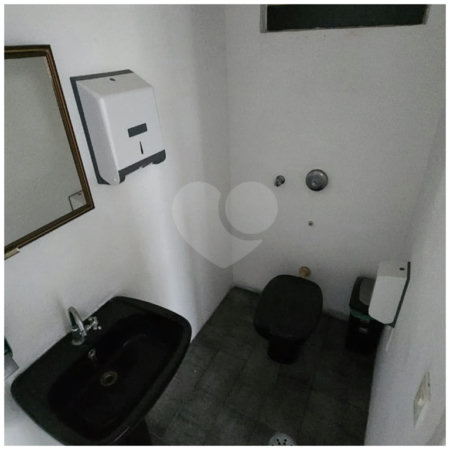 Sala comercial com 43 m² de área útil para locação no Paraíso