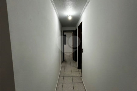 Apartamento com 03 Dormitórios, á venda, em São Carlos-SP.