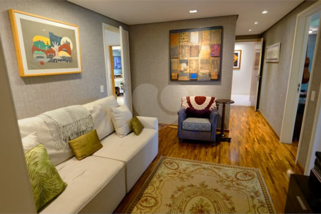 Apartamento à venda com 4 quartos, sendo 3 suítes, em Santo Amaro, São Paulo, SP