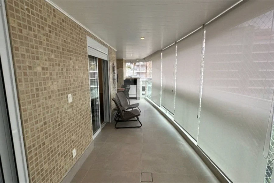 Apartamento à venda com 3 quartos, sendo 1 suíte,  em Riviera de São Lourenço, Bertioga, SP