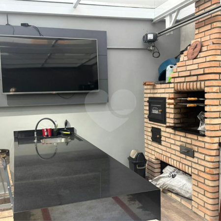 Casa à Venda com 225m² – Ampla e Bem Localizada - Estuda permuta.