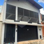 Casa Assobradada à Venda – Conforto, Excelente Acabamento e Localização Central