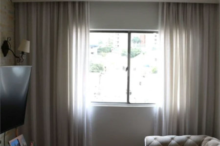 Apto na Mooca de 76m², com 2 dorms, 1 vaga, 1 suíte. Estuda permuta.