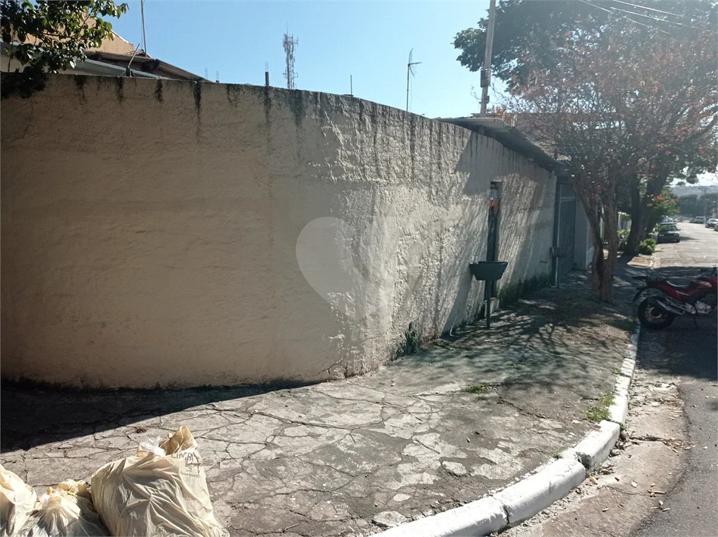 Atenção Investidores imovel com tres casas somando renda de 3mil mensal