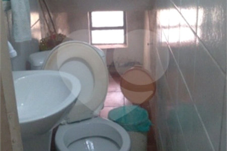 Casa com 272m² de área construída , 2 dormitórios , 1 vaga , à venda no Jabaquara.