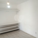 Casa de 1 dormitório com quintal e jardim na Vila Ipojuca!