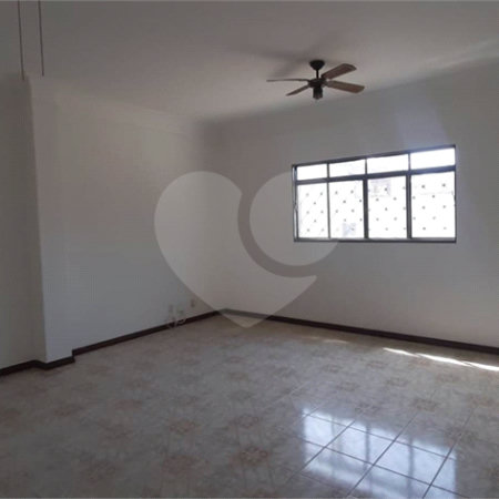 Casa térrea para venda, com 3 dormitórios, sendo 1 suíte.