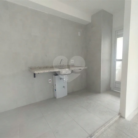 Ótimo apartamento com 58m², 2 quartos, varanda e 1 vaga de garagem próximo ao Hospital A. C. Camargo na Liberdade!