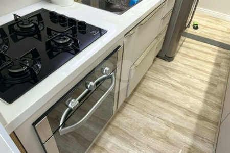 Apartamento com 2 dormitórios , sendo 1 suíte , 2 vagas , à venda no bairro Jardim , em Santo André.