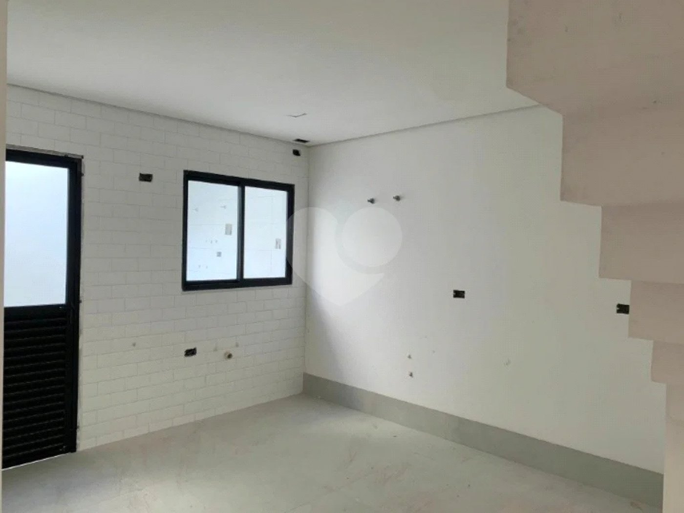 Sobrado novo , com 230m² , 3 suítes , 4 vagas de garagem , à venda no Jardim Bela Vista , em Santo André.