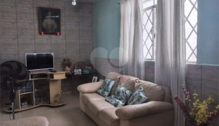 Casa à venda com 4 quartos, sendo 1 suíte, no Centro, Mairinque, SP
