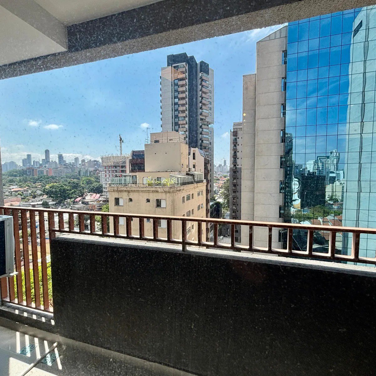 Studio novo e mobiliado para locação 26m² em Pinheiros – próximo ao metrô Faria Lima!