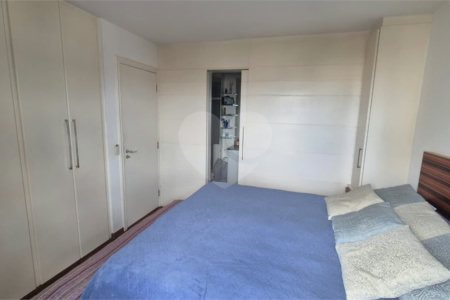 Apartamento à venda com 3 quartos, sendo 1 suíte,  em Jardim Marajoara, São Paulo, SP