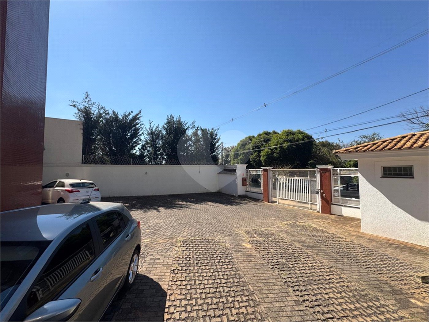 Apartamento de 2 Dormitórios á venda, no Parque Santa Marta em São Carlos.