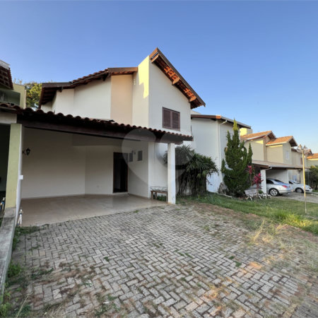 CASA COM 3 QUARTOS NO CONDOMÍNIO GRAND VILLE