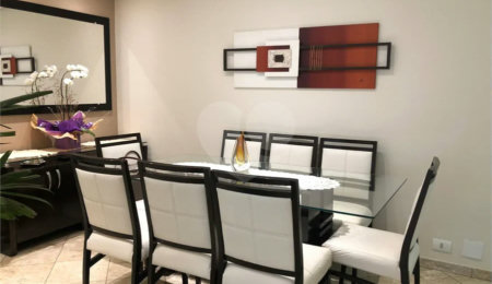 Apartamento à venda com 3 quartos, sendo 1 suíte,  em Campo Belo, São Paulo, SP