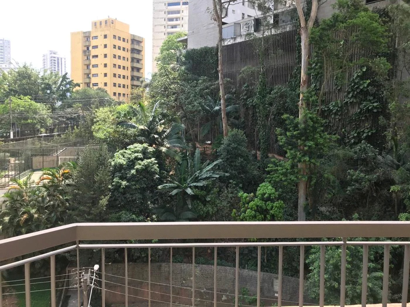 MORUMBI 180M 3 Dorms.Sala Expandida.