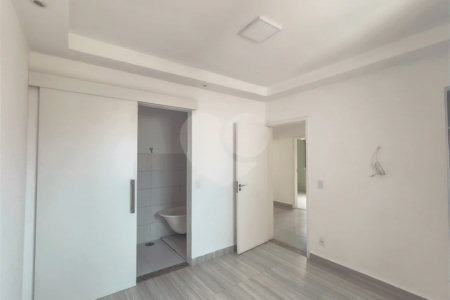 Casa com Suíte Master, Closet, Piscina e Espaço Gourmet Próxima ao Parque Ecológico- 03 quartos -com quintal