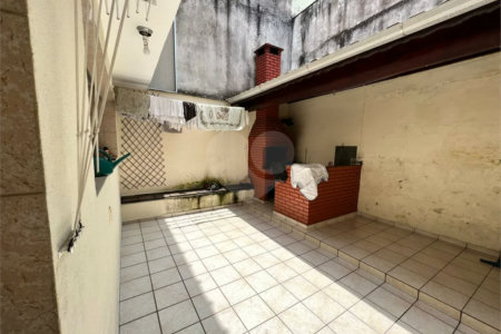 Sobrado com 3 dormitórios , sendo 1 suíte à venda no bairro Jardim Marek , Santo André