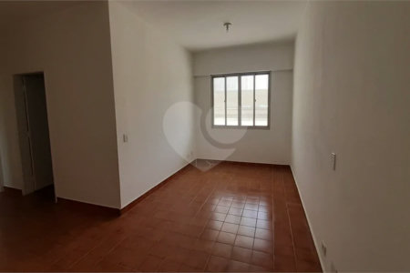 Apartamento de 1 quarto, no térreo, com garagem, para locação no Cambuci