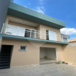 Linda casa nova á venda Jardim dos Sabias, 2 dormitorios um suite, uma vaga. 129m² de construção.