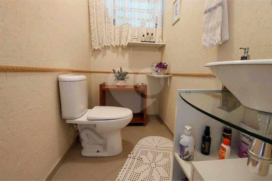 Casa à venda com 3 quartos, sendo 1 suíte,  em Vila Paulista, São Paulo, SP