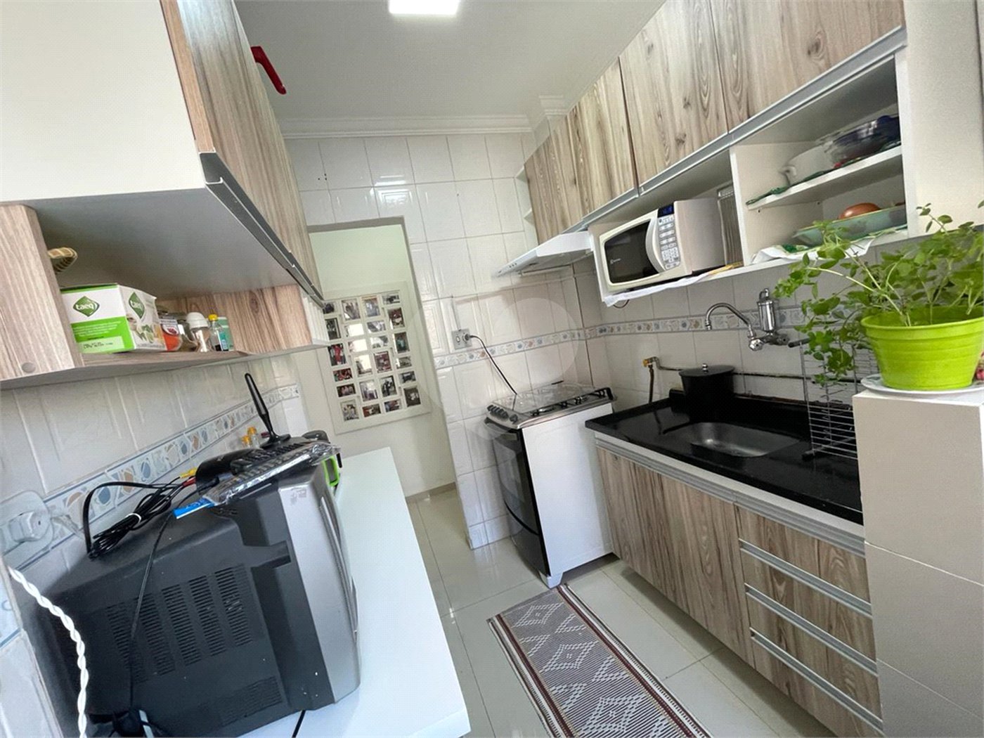 Apartamento á venda na Bela Vista com 57m² reformado e com armário embutido.