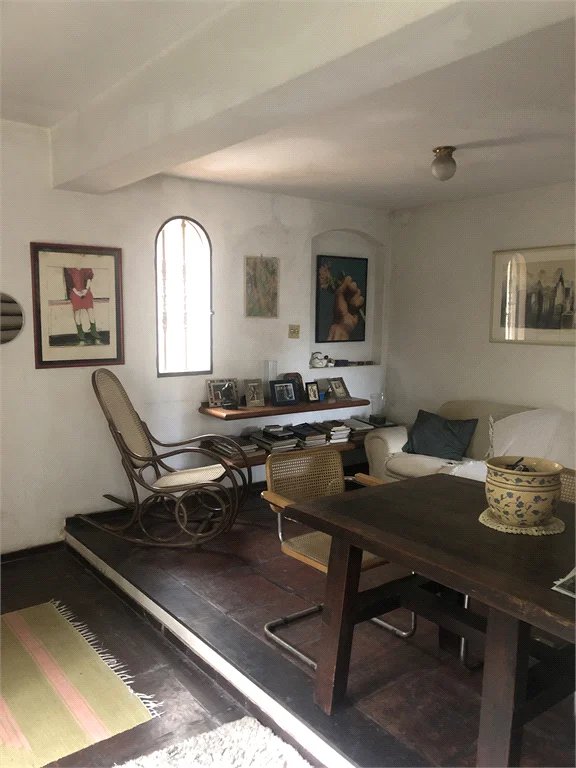 VENDE - CASA 202.00M² - CONDOMÍNIO FECHADO - 3 DORMS.2 SUITES 4 VAGAS - MORUMBI