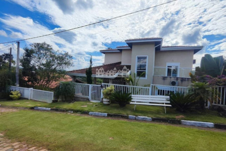 Casa à venda com 6 suítes no condomínio Portal Ouro Verde, Atibaia - SP