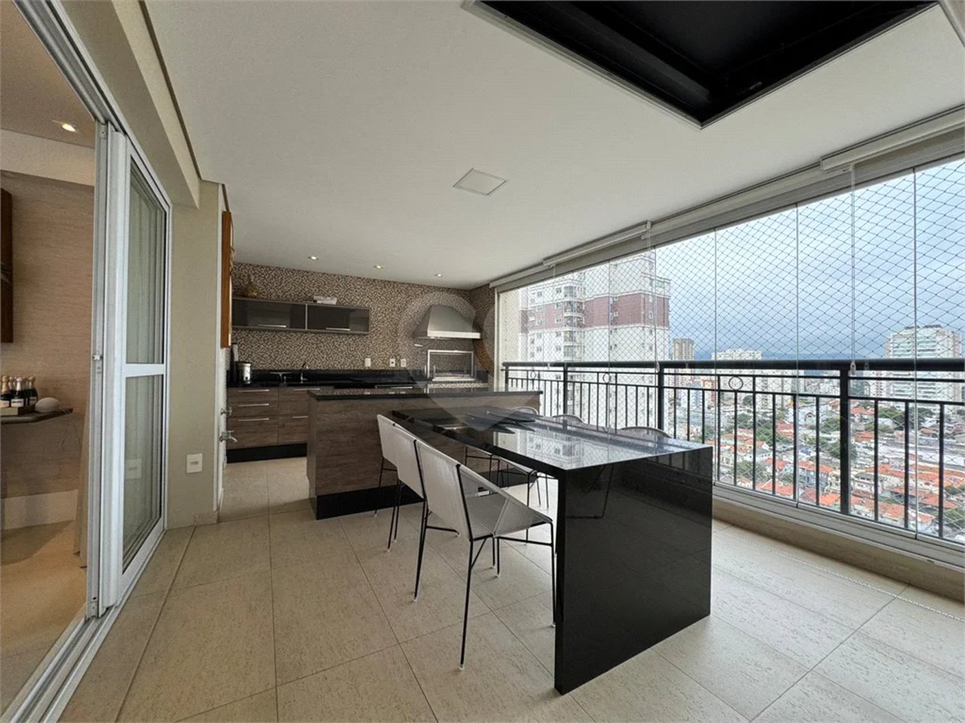 Santana Alto Padrão/Porteira Fechada, Apto. 260 m² 4 Suítes, 5 vagas 2 depósitos privativos