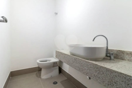 Loja nova com 100 m² para locação próximo ao metrô Chácara Klabin!!