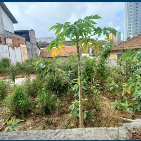 Terreno à venda localizado na Rua Francisca de Bartolo Nascimento, em Mauá