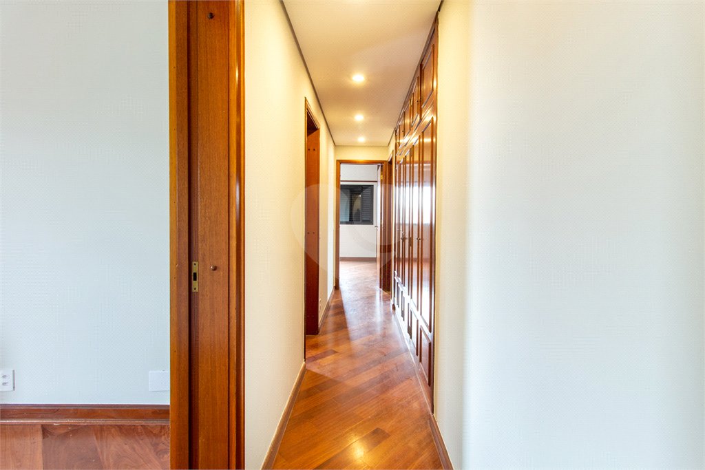 Apartamento a Venda na Chácara Santo Antônio, 163 m², 3 suítes, 2 vagas,, lazer e próximo ao parque