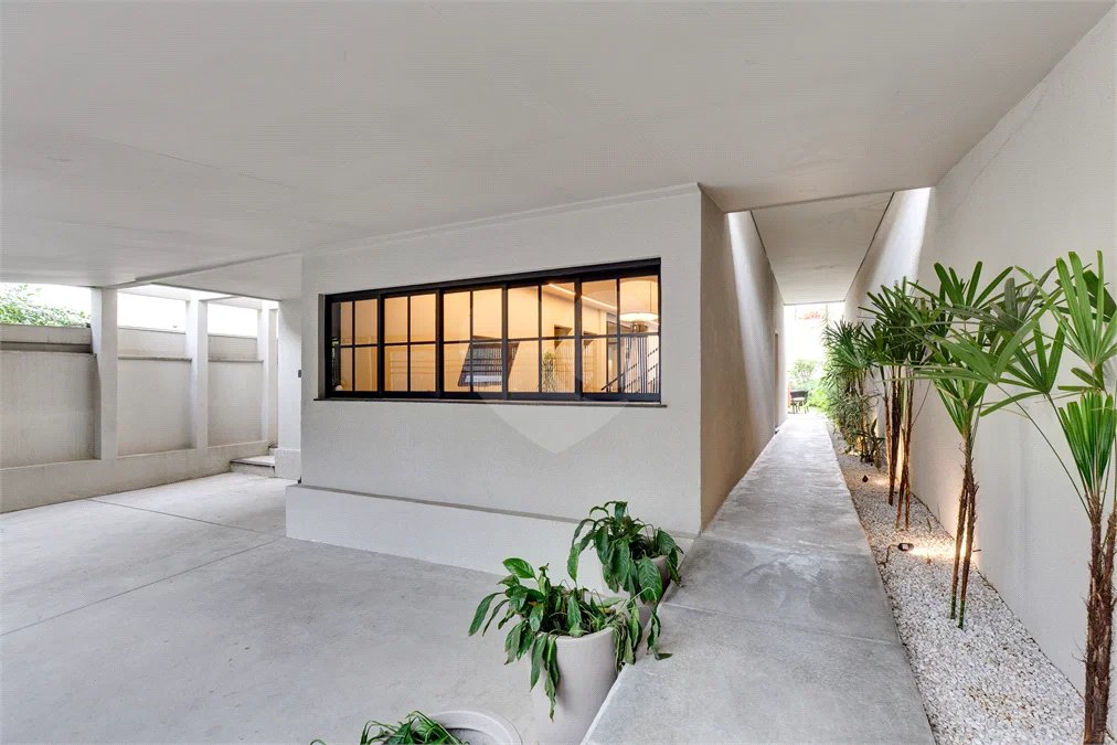 Casa de Vila à venda com 5 quartos, sendo 3 suítes, em Jardim Hípico, São Paulo, SP