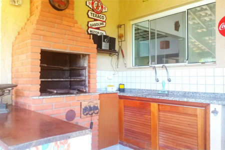 Casa à venda com 3 suítes no condomínio Vale da Santa Fé, Vinhedo - SP