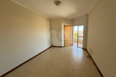 Apartamento de 2 Dormitórios á venda, no Parque Santa Marta em São Carlos.