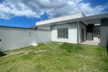Casa a venda com 3 quartos sendo 3 súites e churrasqueira em Guaratiba