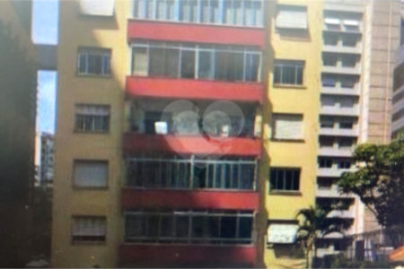 Apartamento de 345m2, 1 por andar.4 dormitórios (sendo 1 suite e 1 closet).