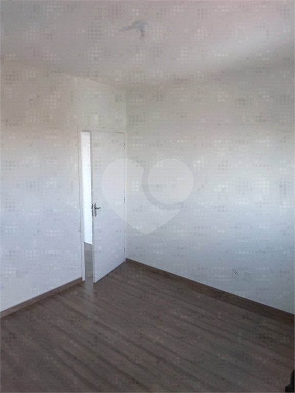 Apartamento com 2 dormitórios.