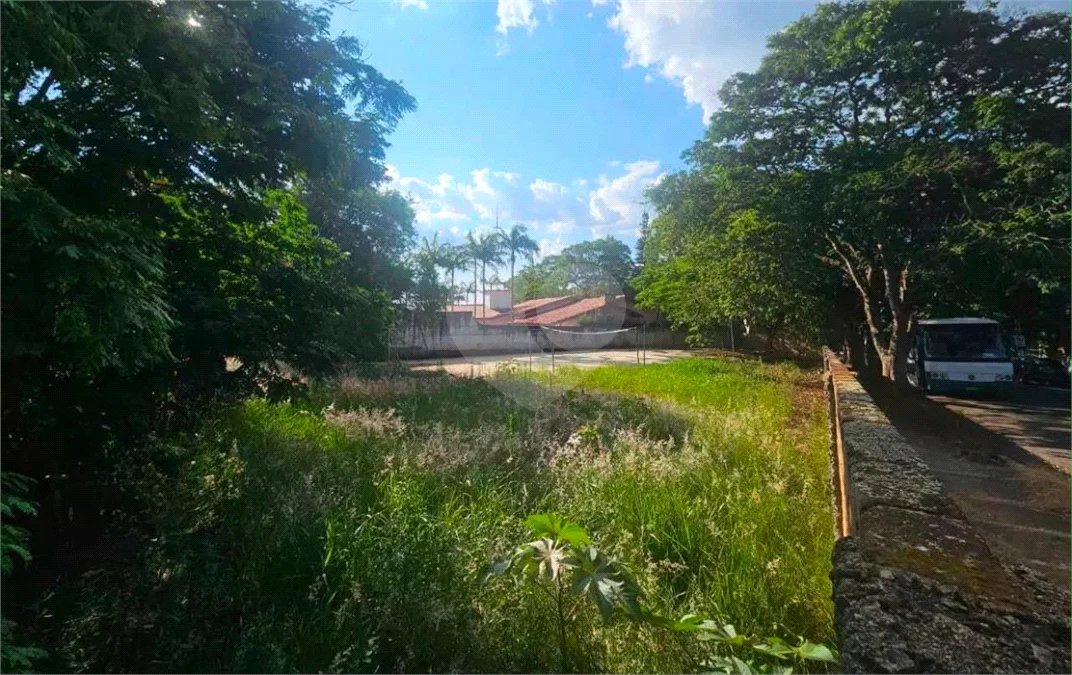Terreno à venda no bairro Samambaia, em Atibaia – SP | 989 m² | Topografia plana