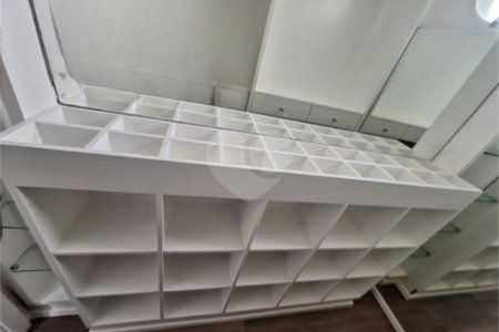 Apartamento para locação com 2 dormitórios, sendo 1 suíte com 02 vagas, totalmente climatizado nos 3 ambientes